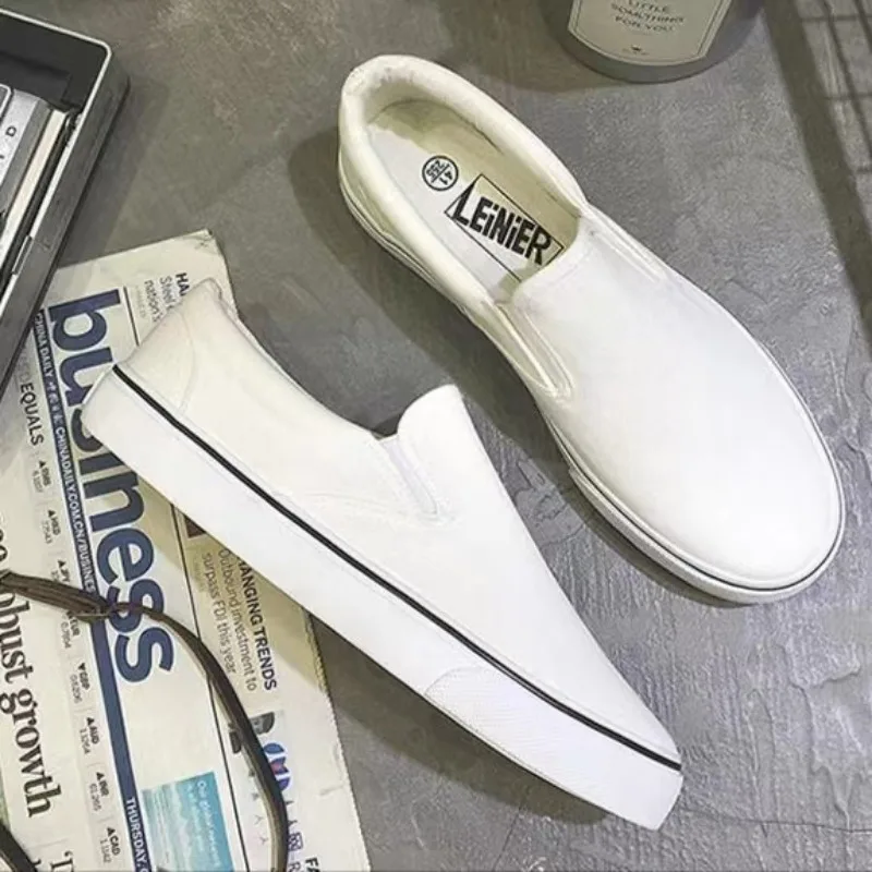 Men Shoes White Colour - Sepatu kanvas datar pria dan wanita,