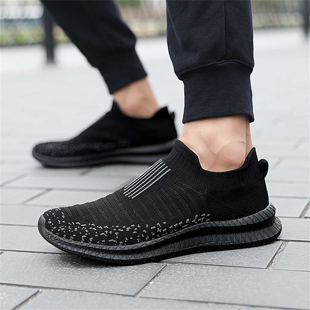 Sepatu Slip-on Nomor 39 Sepatu - Men Shoes Red ulasan dan harga